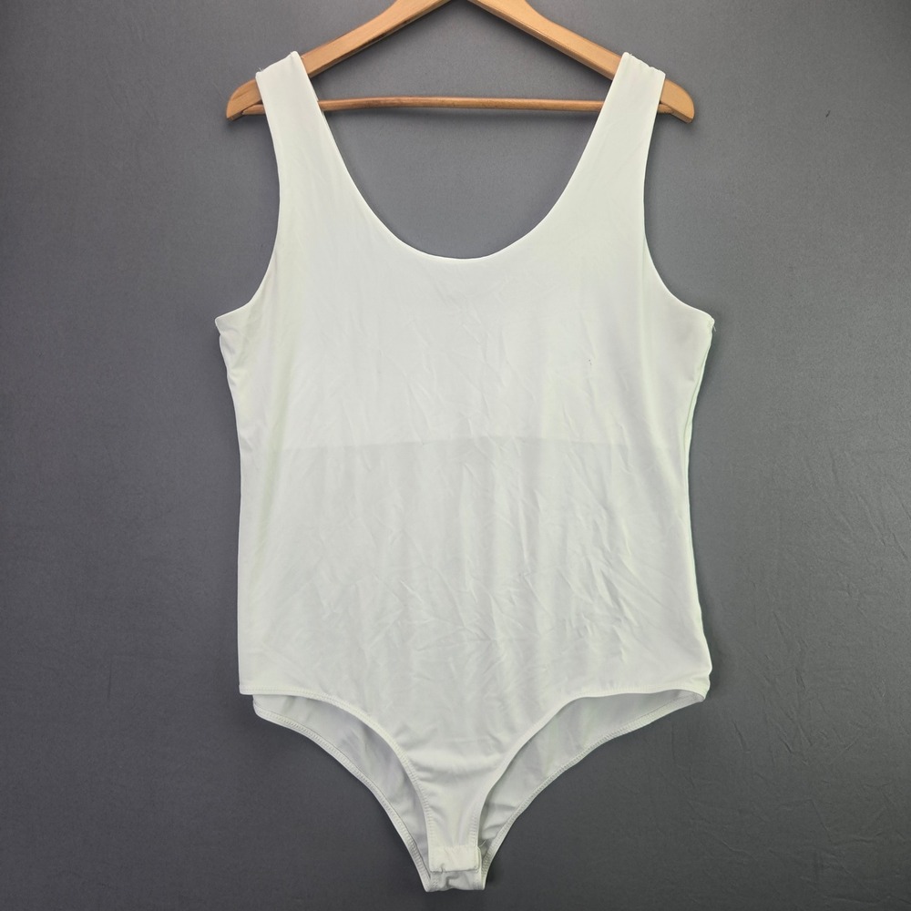 Ambiance Bodysuit Scoop Neck Snap Crotch 2X White Sleeveless Stretch Layering
